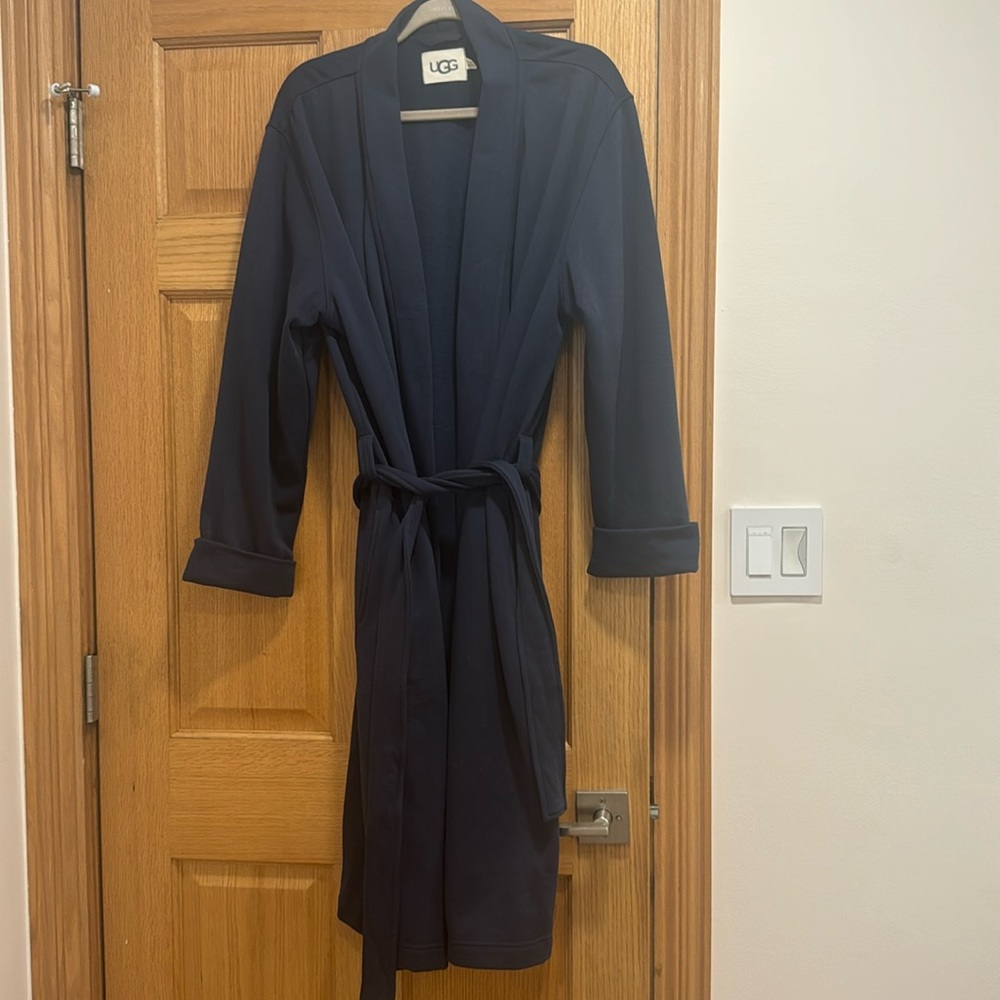 UGG NWOT Men’s Robe